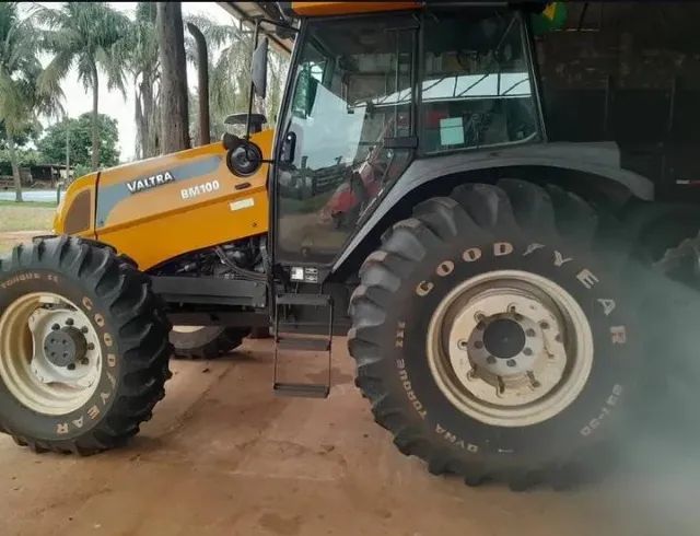 Trator Valtra BM100 - Foto 4