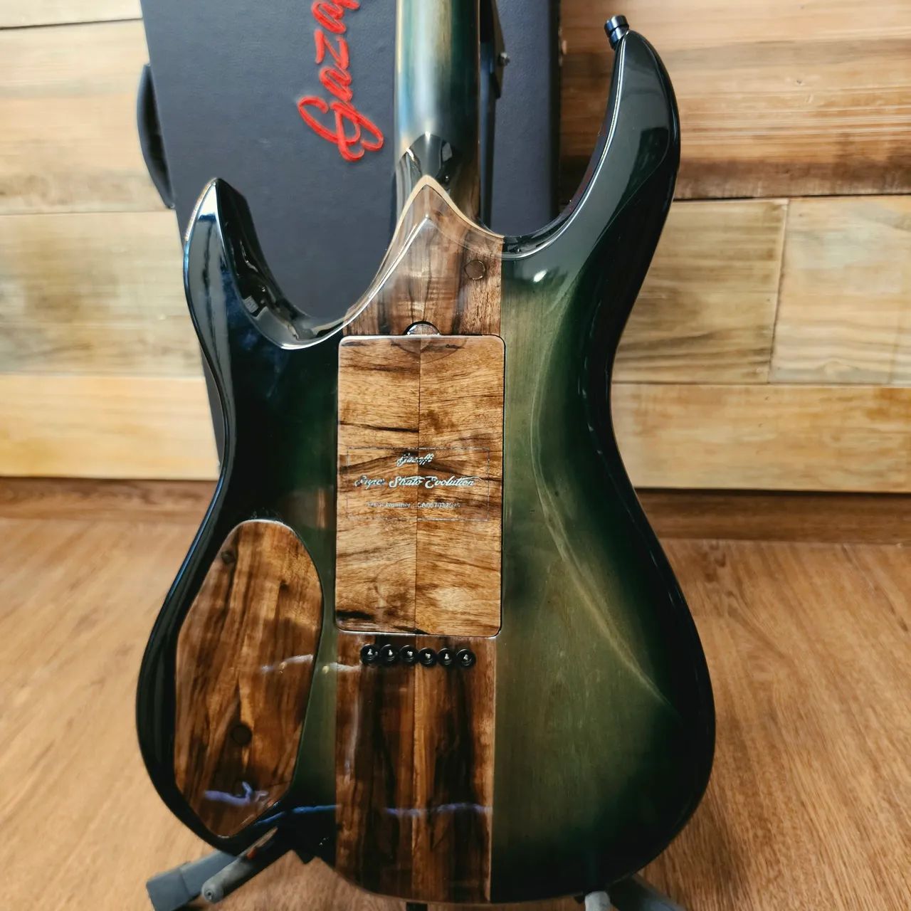 Guitarra Superstrato Gazaffi Evolution  - Foto 3