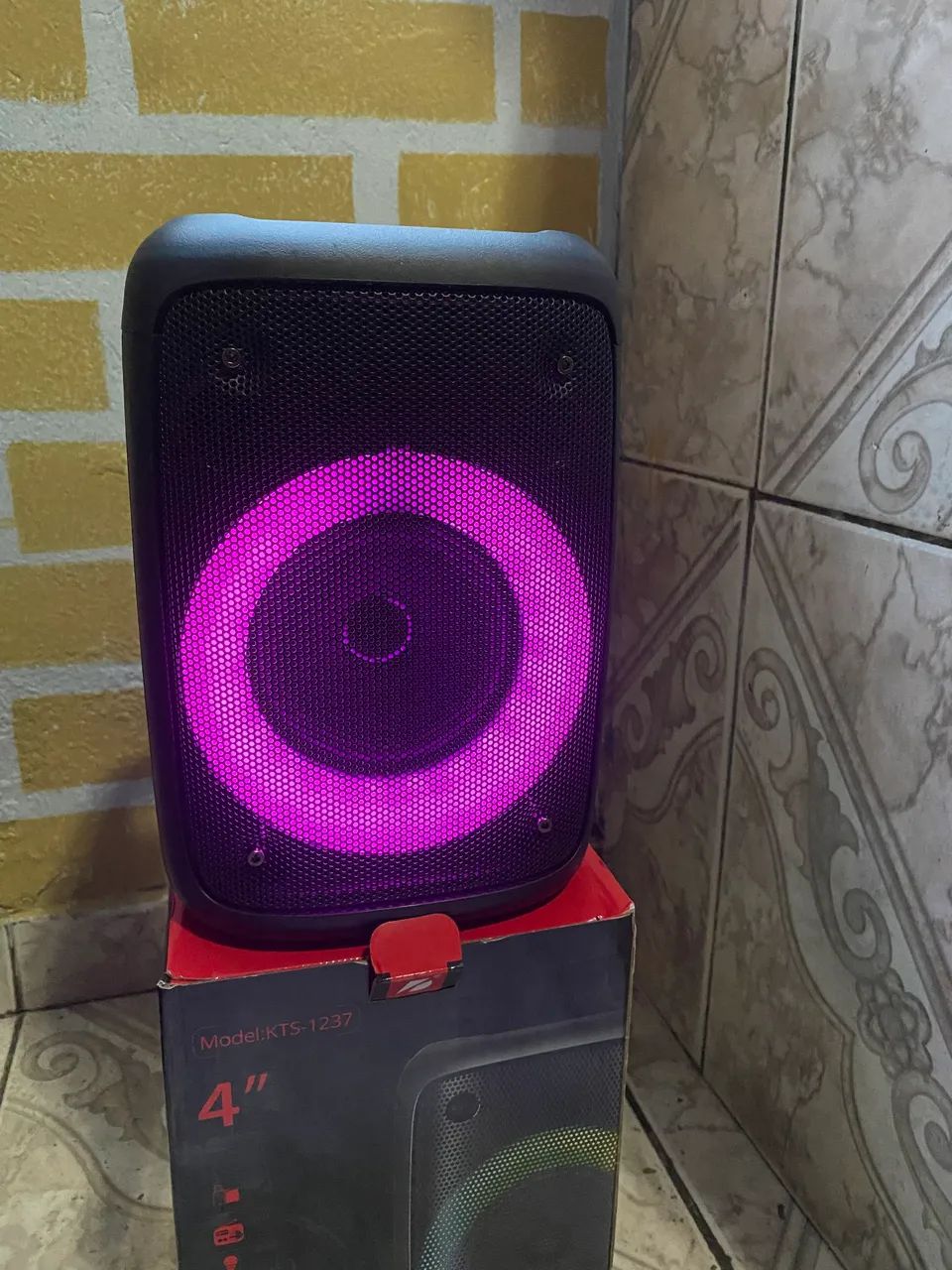 Caixa de som Bluetooth 