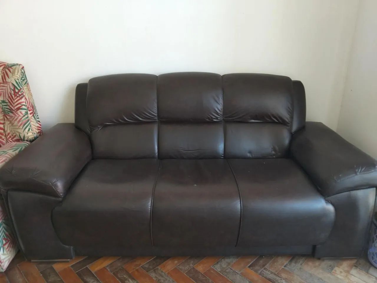 Sofá 3 lugares 