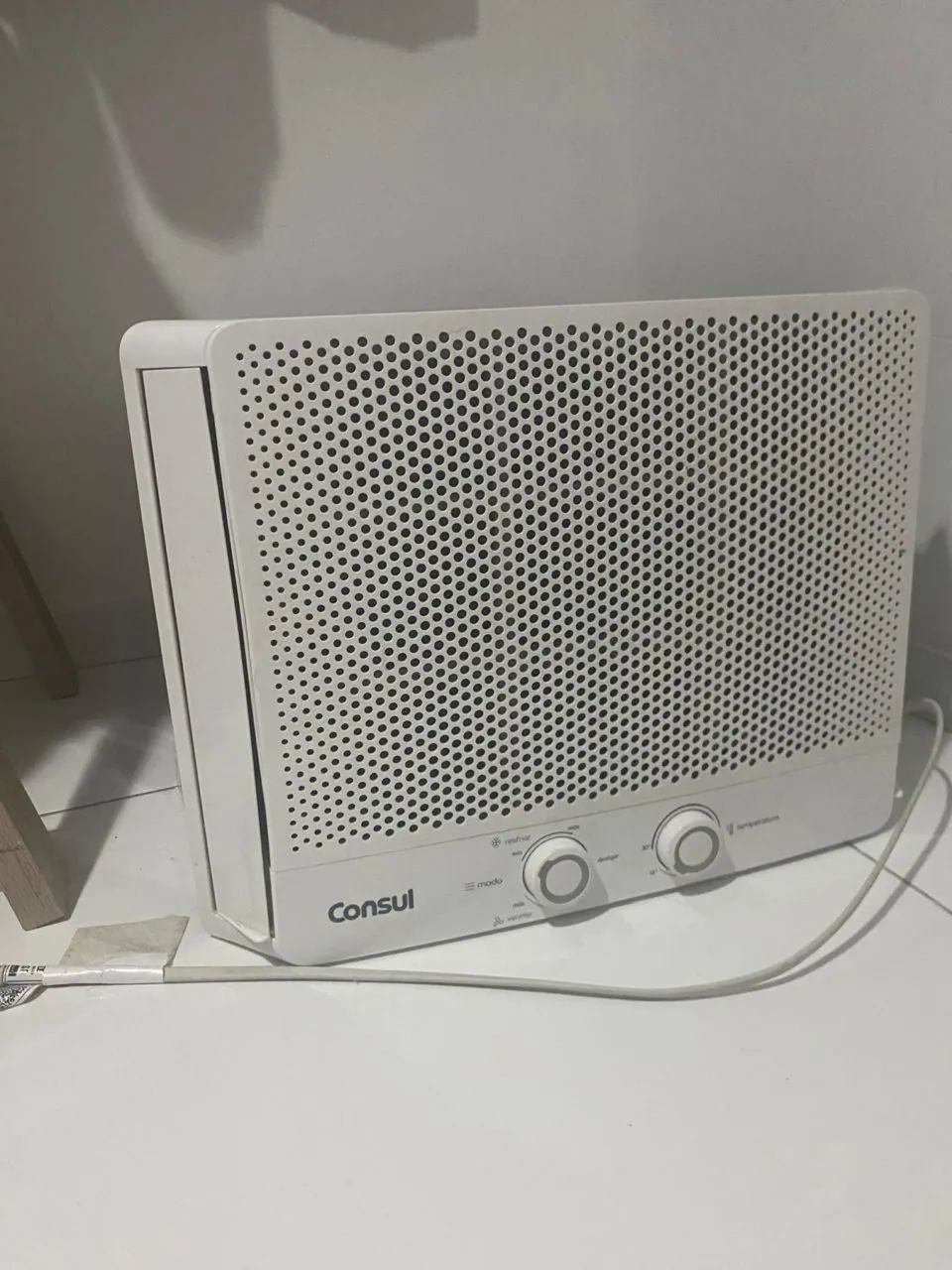 Ar condicionado cônsul de 7500 Btus, com pouco uso e conservado  - Foto 2