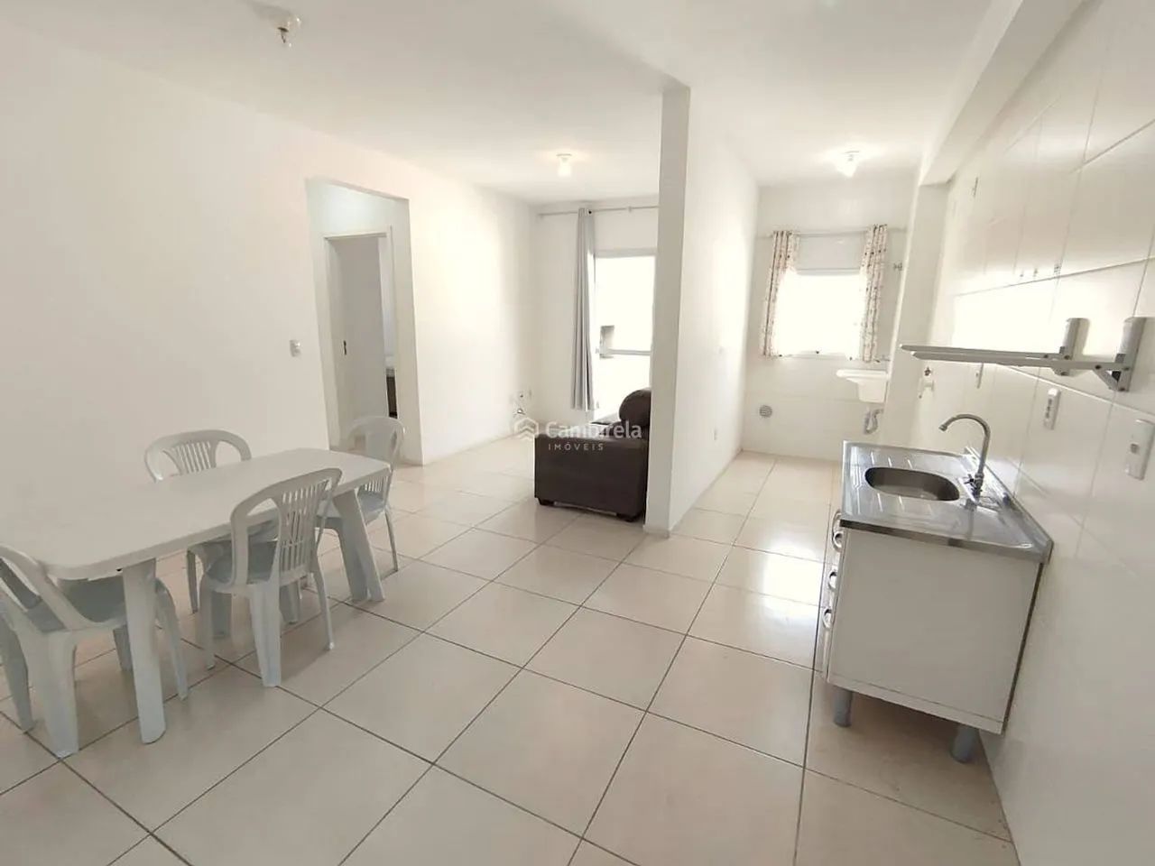Apartamento dois dormitórios no bairro São Sebastião. - Foto 3