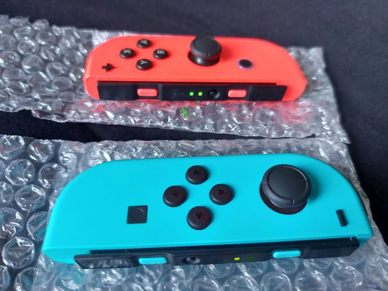 Joycons (Joy-Con) Nintendo Switch Original - Peças e Acessórios de