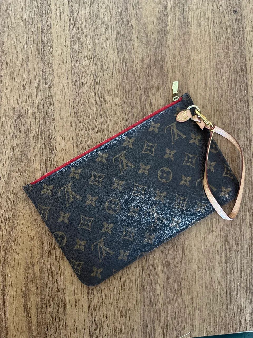 Louis Vuitton Neverfull MM Mon Monogram Cerise com Pochette, Caixa e Dust Bag - Foto 2