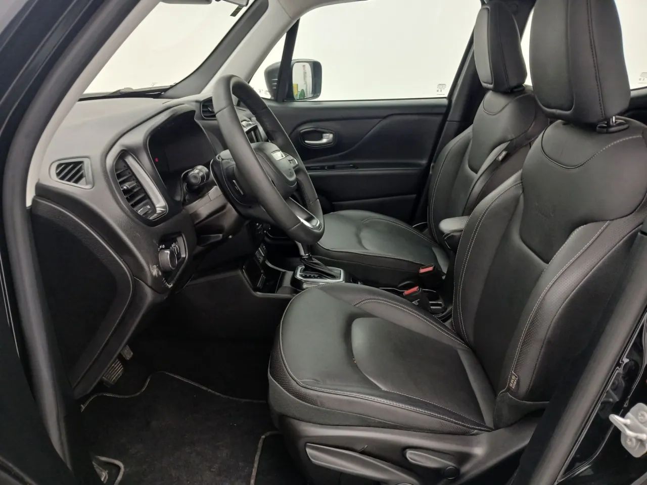 Jeep Renegade Long. T270 1.3 TB 4x2 Flex Aut., foto 16 de 18