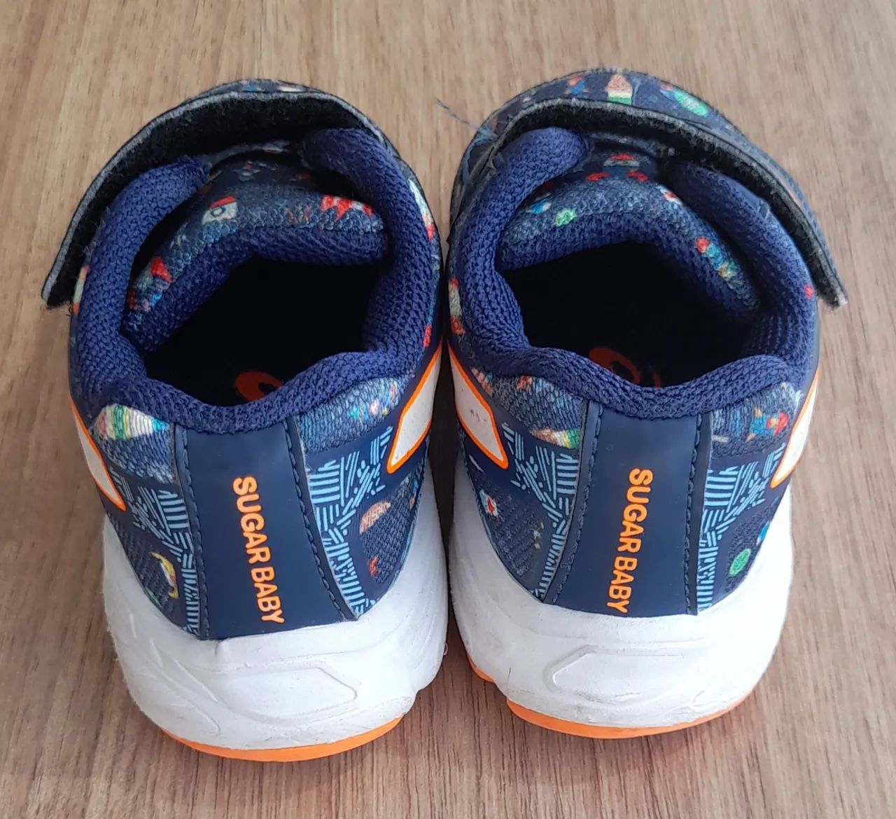 Tenis Asics 20 - Foto 2