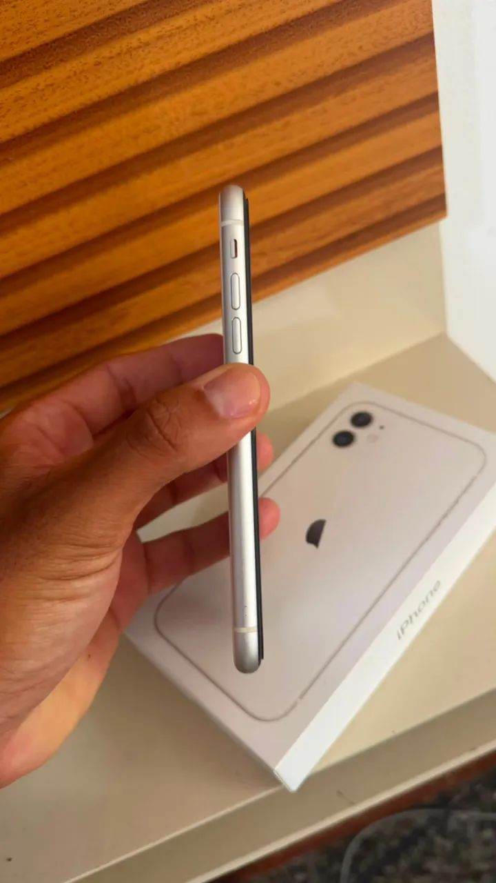 IPHONE 11 64g - Foto 2