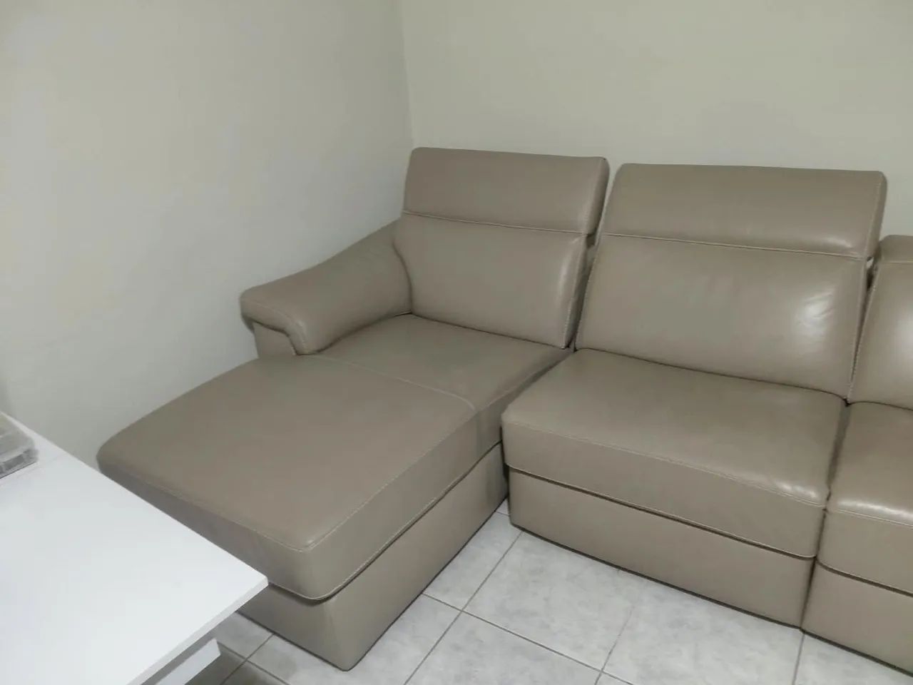 SOFÁ COURO LEGITIMO - Foto 5
