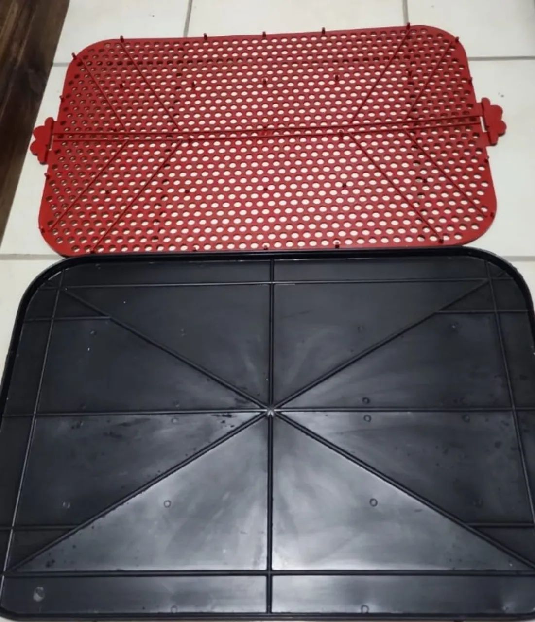 VENDO CERCADO REFORÇADO COM TAPETE HIGIÊNICO IMPERMEÁVEL E LAVÁVEL,ALÉM DE OUTROS ITENS. - Foto 4