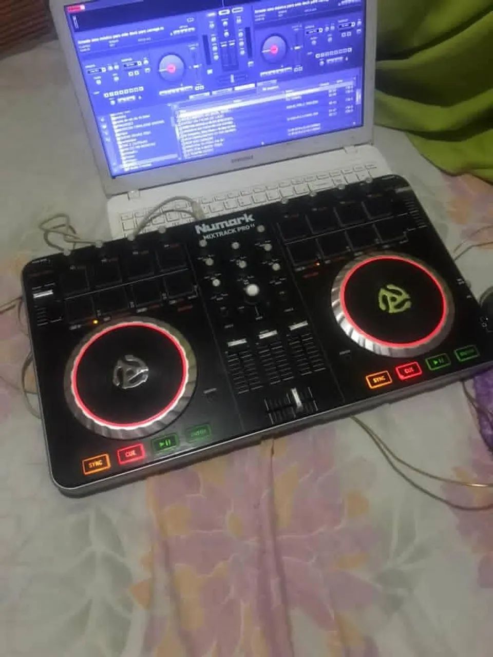 CONTROLADORA NUMARK PRO 2416601996117954560