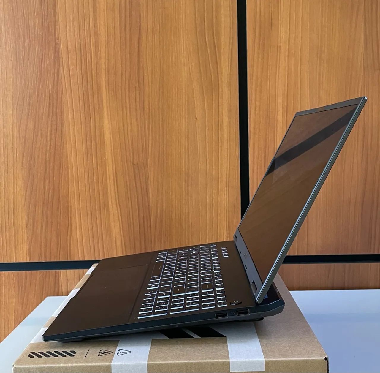 Asus Tuf F16 - Foto 2