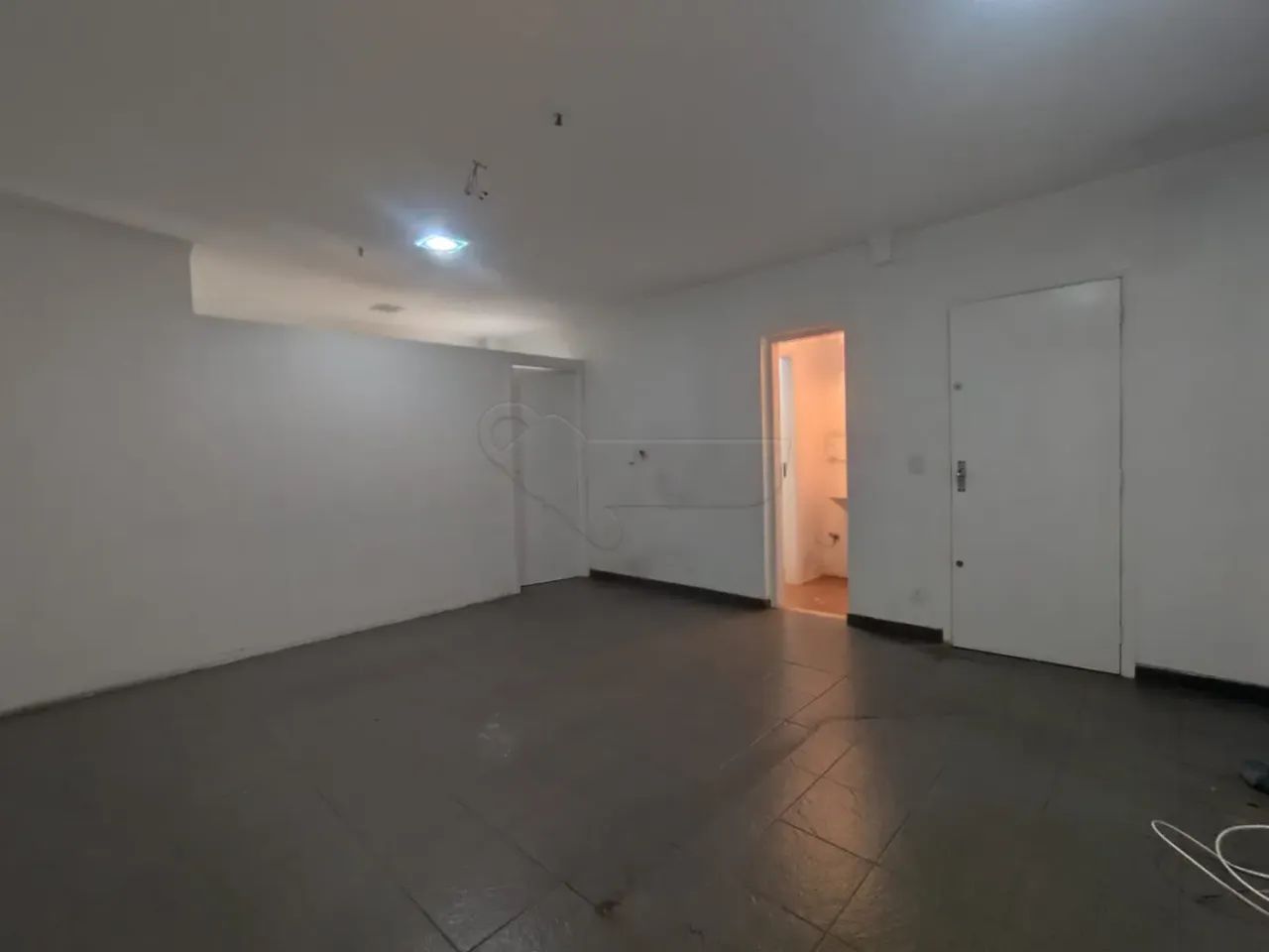 Sala comercial com 108m² de área útil no Edifício Santa Cruz - Limeira/sp - Foto 4