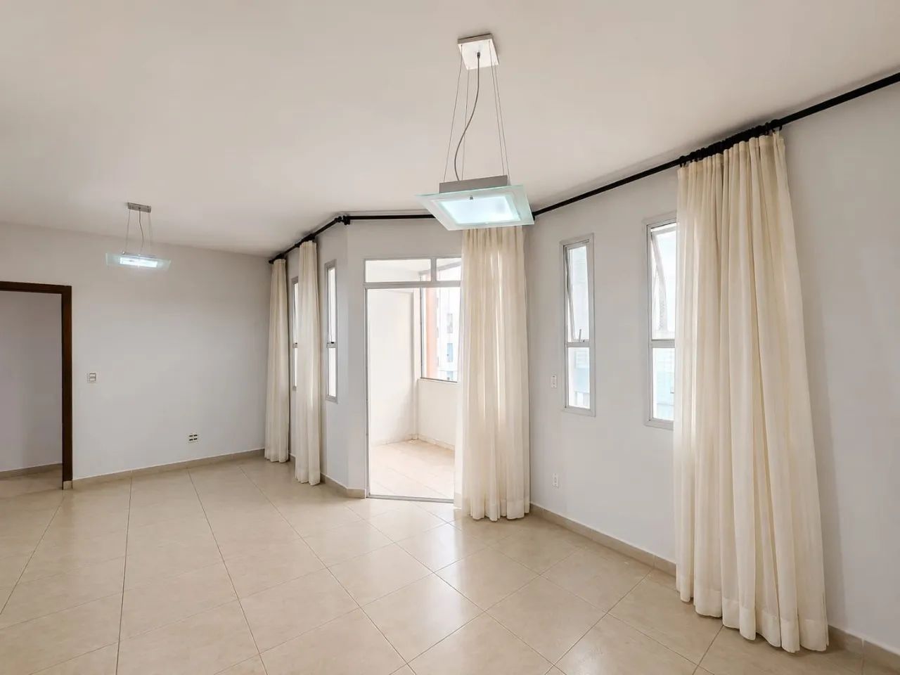 Excelente imóvel de 3 quartos para locação no Buritis - Foto 2