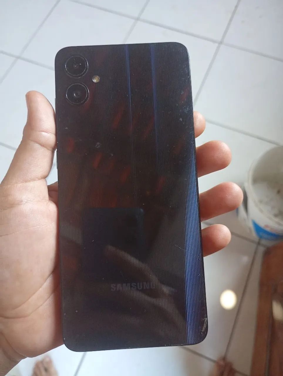 Vendi celular Samsung a06 texturizado 