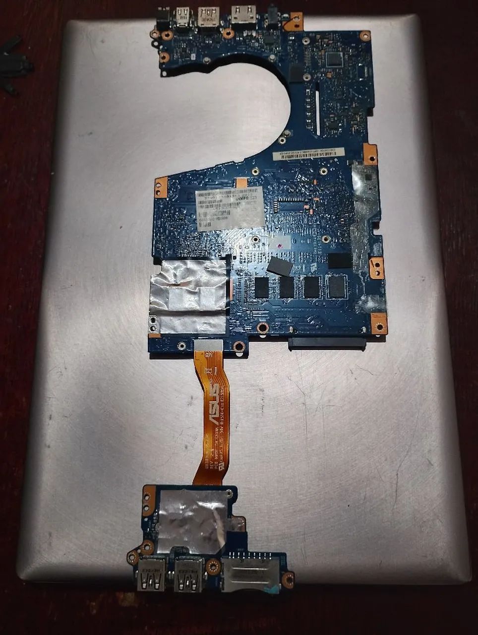 Placa mãe notebook Asus UX303L i7 com defeito  - Foto 2