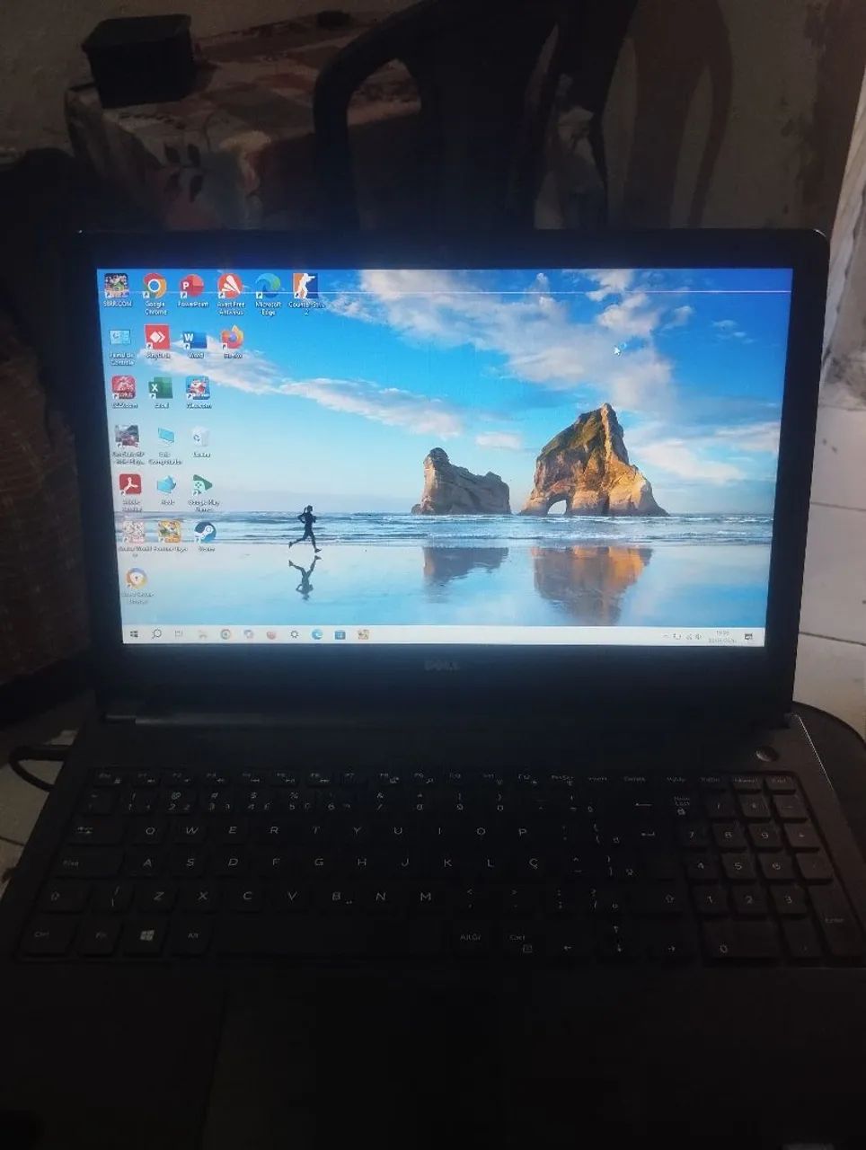 Notebook Dell Inspiron 15 Funcionando perfeitamente 