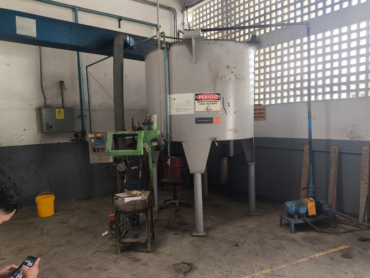 Tanque de Armazenamento Em Aço Carbono com sistema de envase