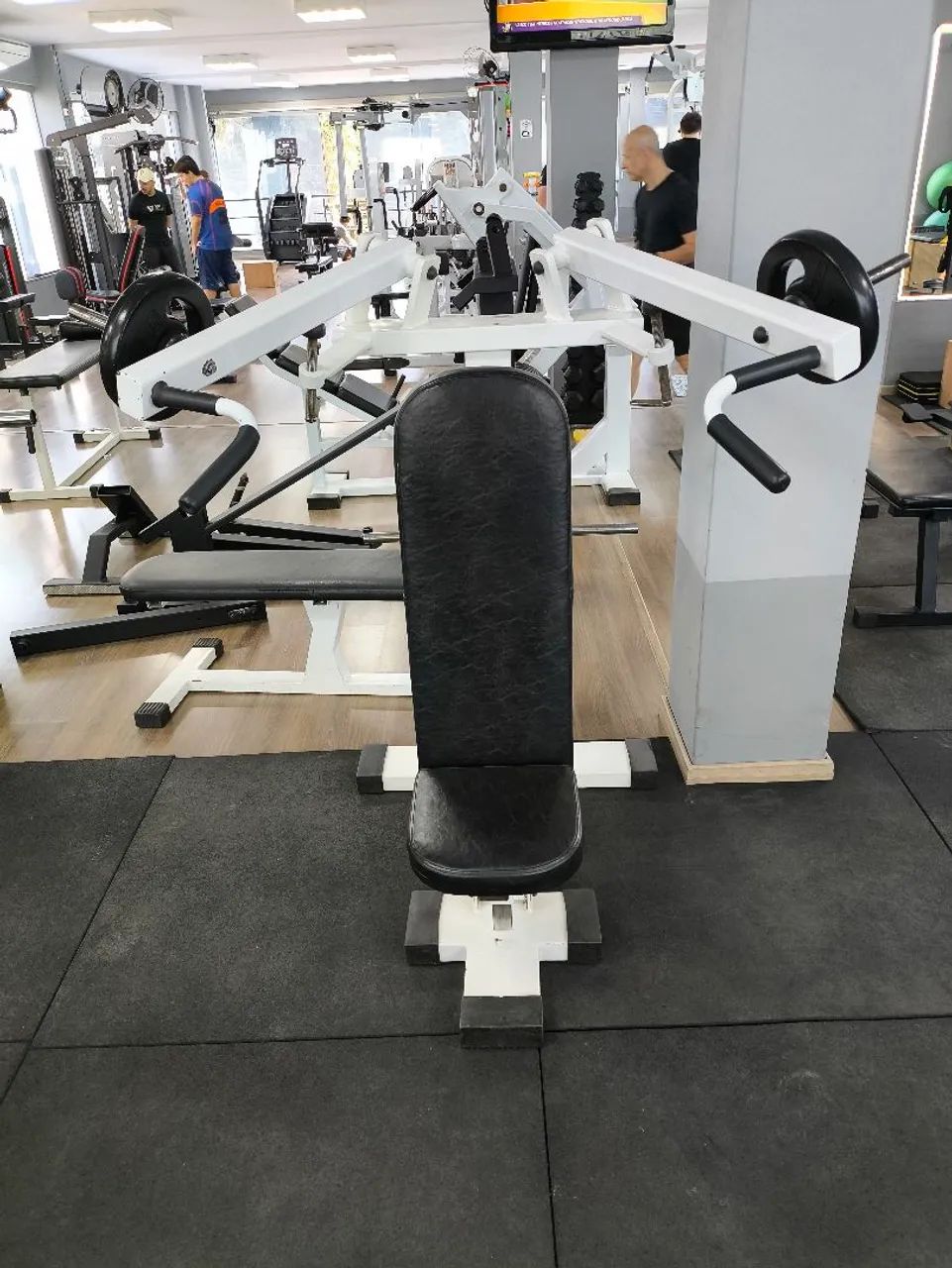 SHOULDER PRESS - CORPO & VIDA