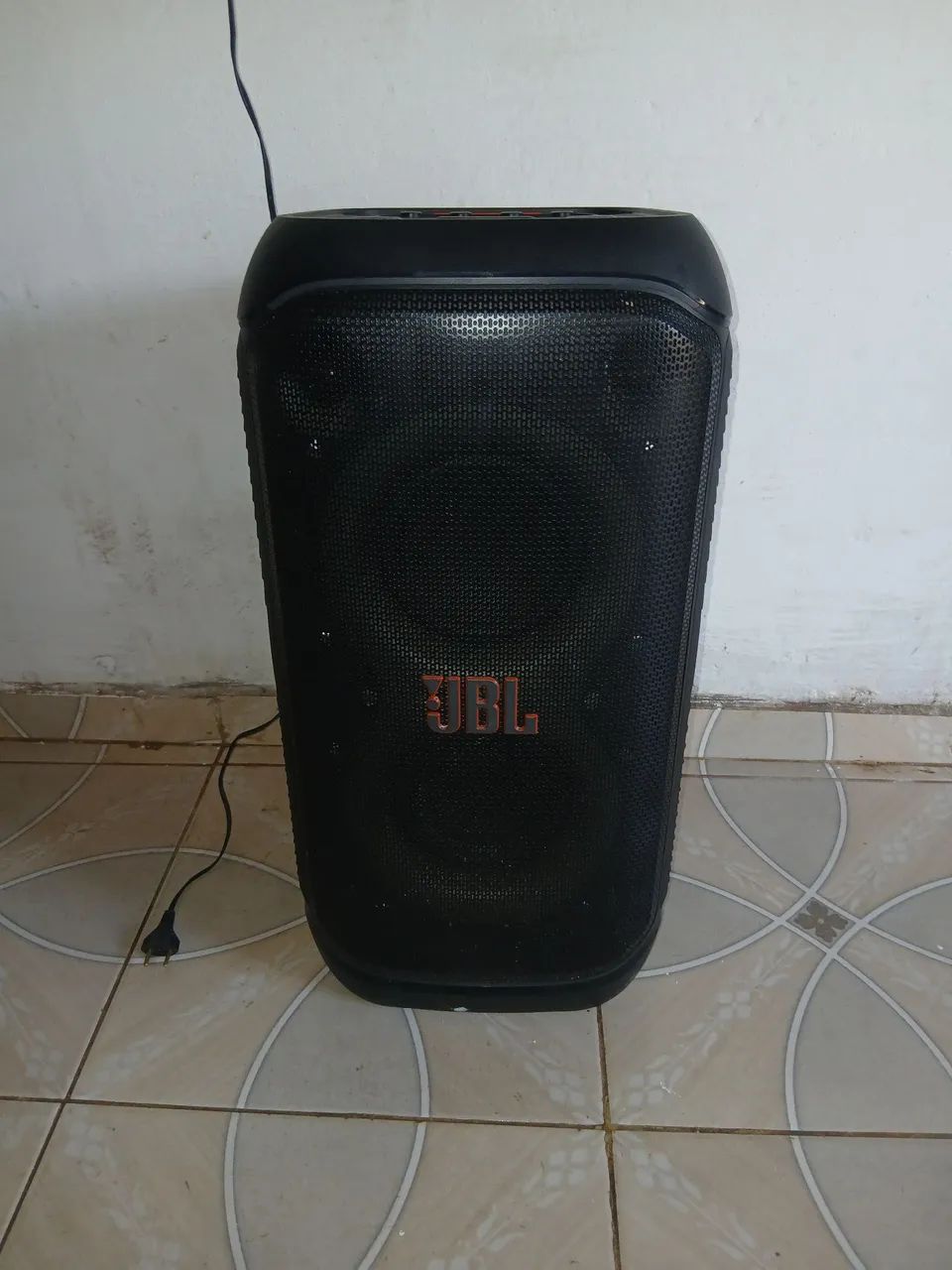 Vendo jbl party box 320 semi nova  - Foto 2