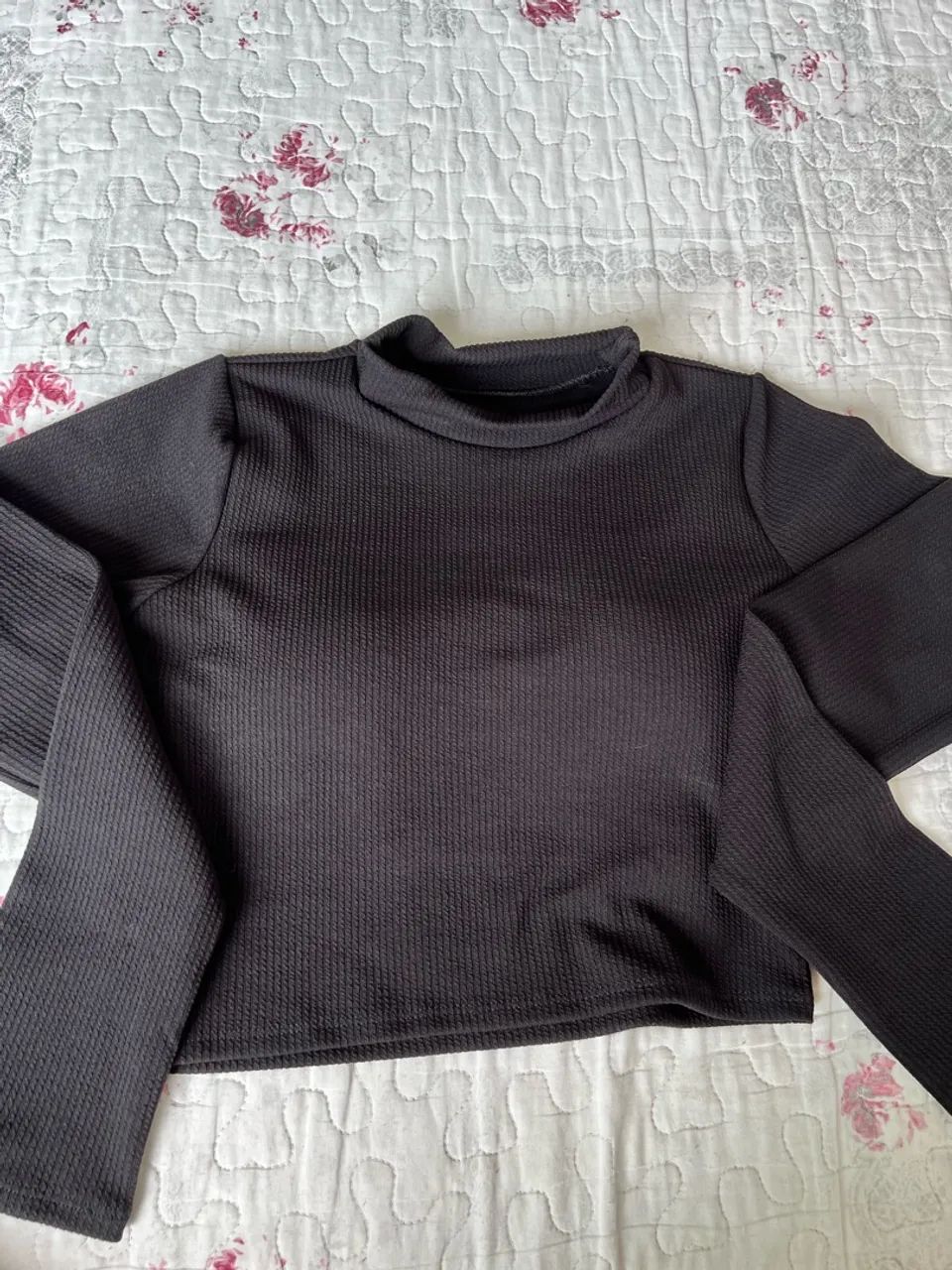 Blusa cropped de manga longa - Foto 2