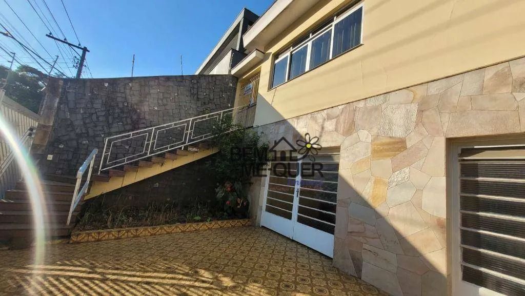 EXCELENTE CASA TERREA, VILA JAGUARA EM AREA PREVILEGIADA