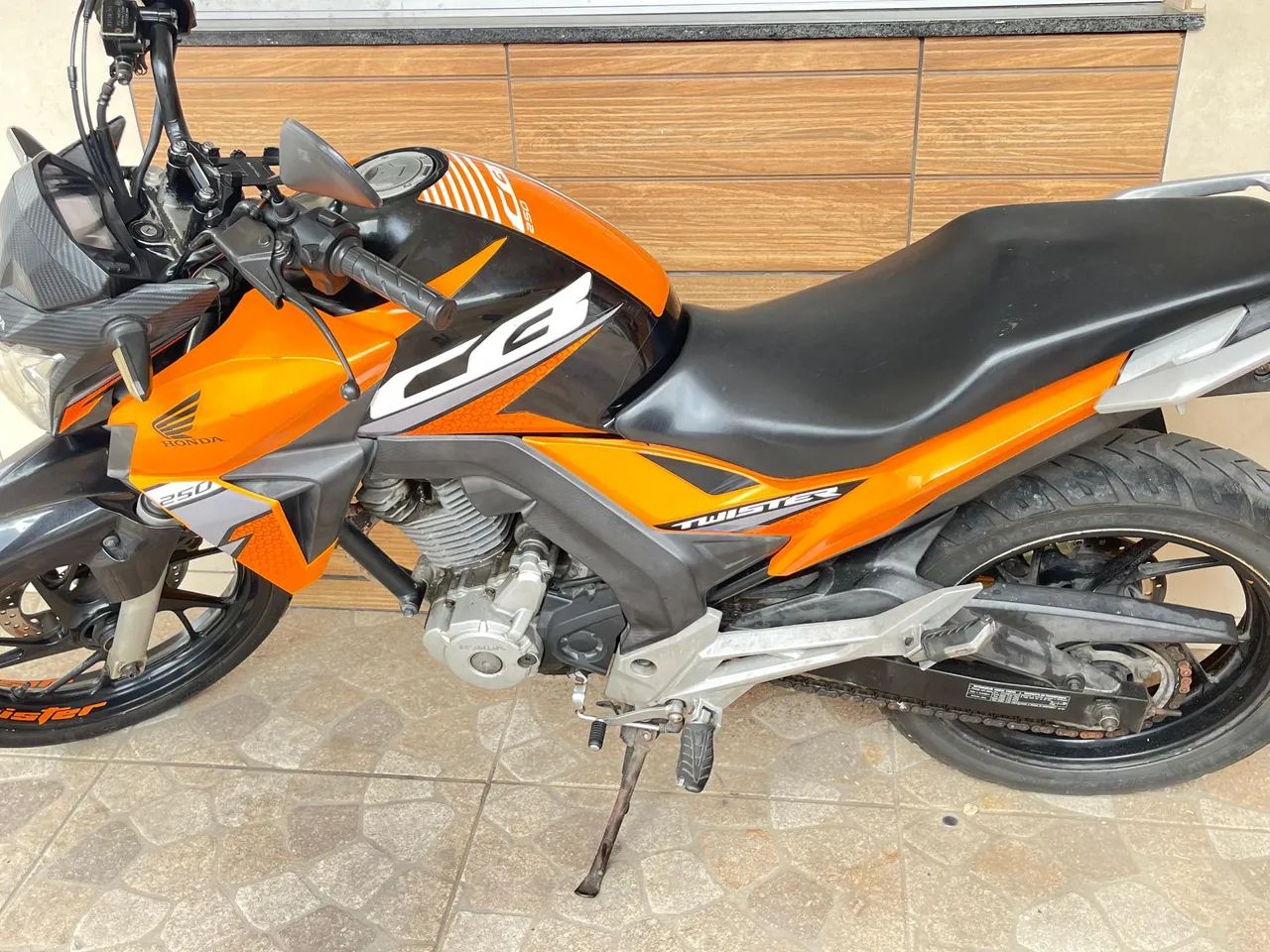 Cb 250 2019 super conservada  - Foto 3