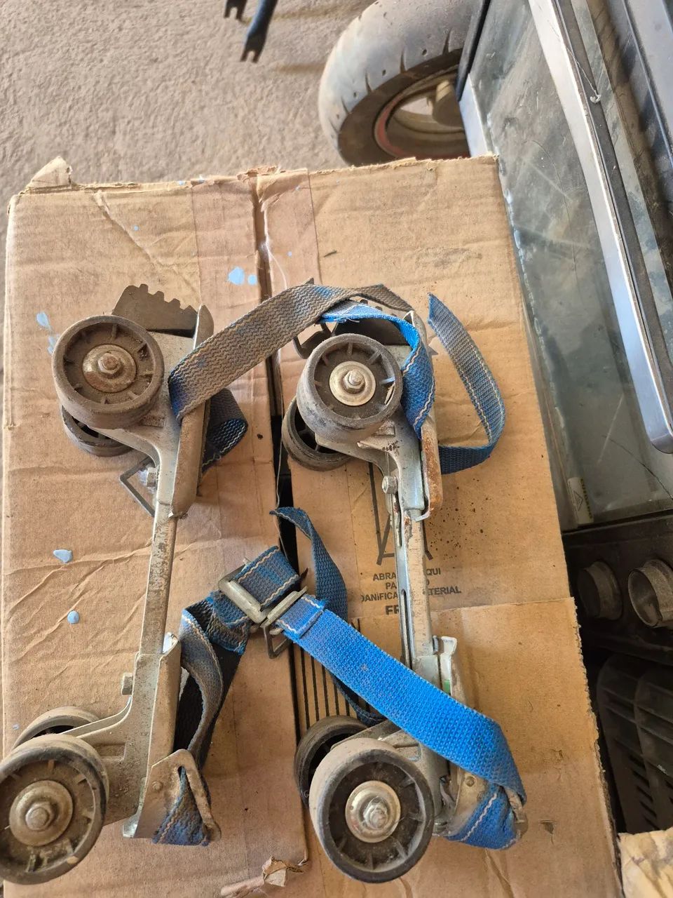 Vendo para de patins dos anos 70 - Foto 2