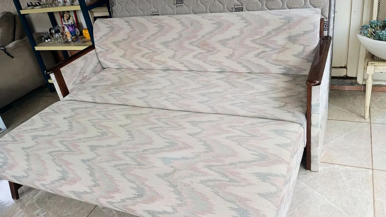 Sofá cama antigo  - Foto 3