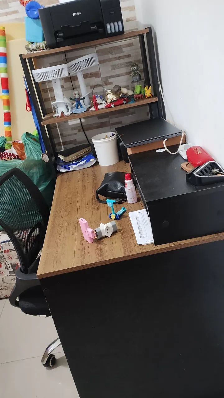 Mesa com prateleira  - Foto 2