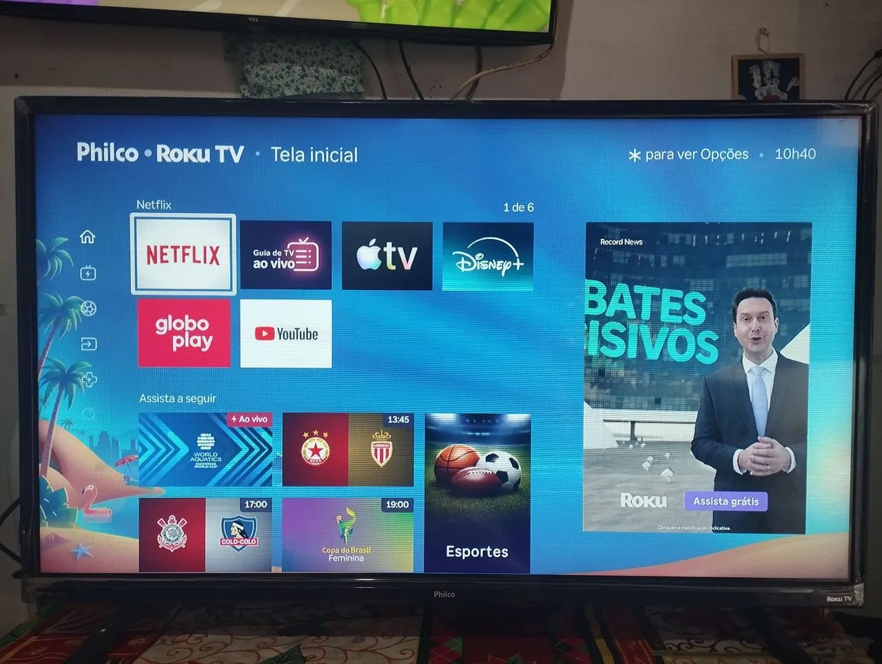 Tv Philco roku smart de 32 polegadas semi nova completa  - Foto 2