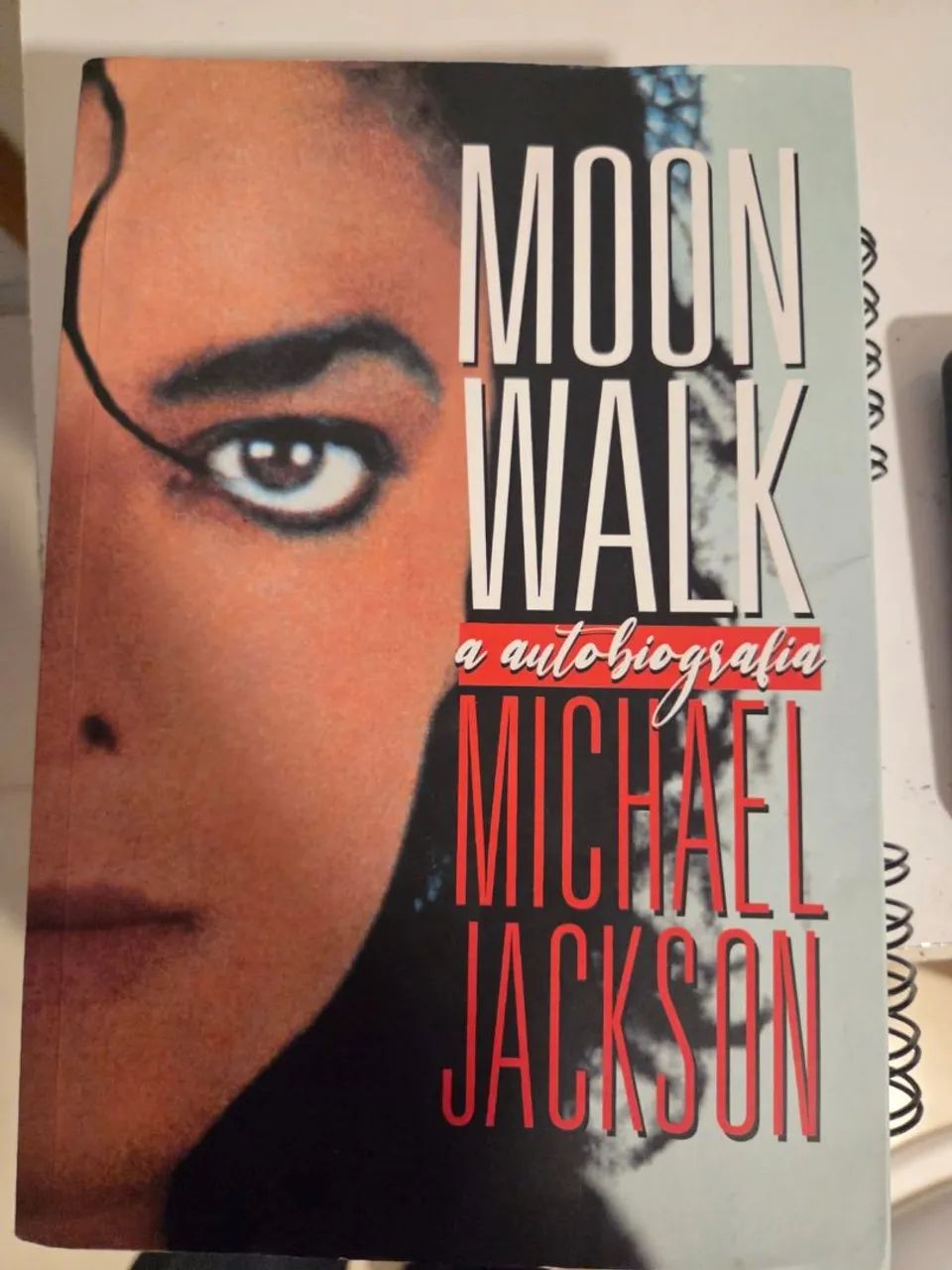 Livro Moon Walk a Autobiografia de Michael Jackson - Livros e