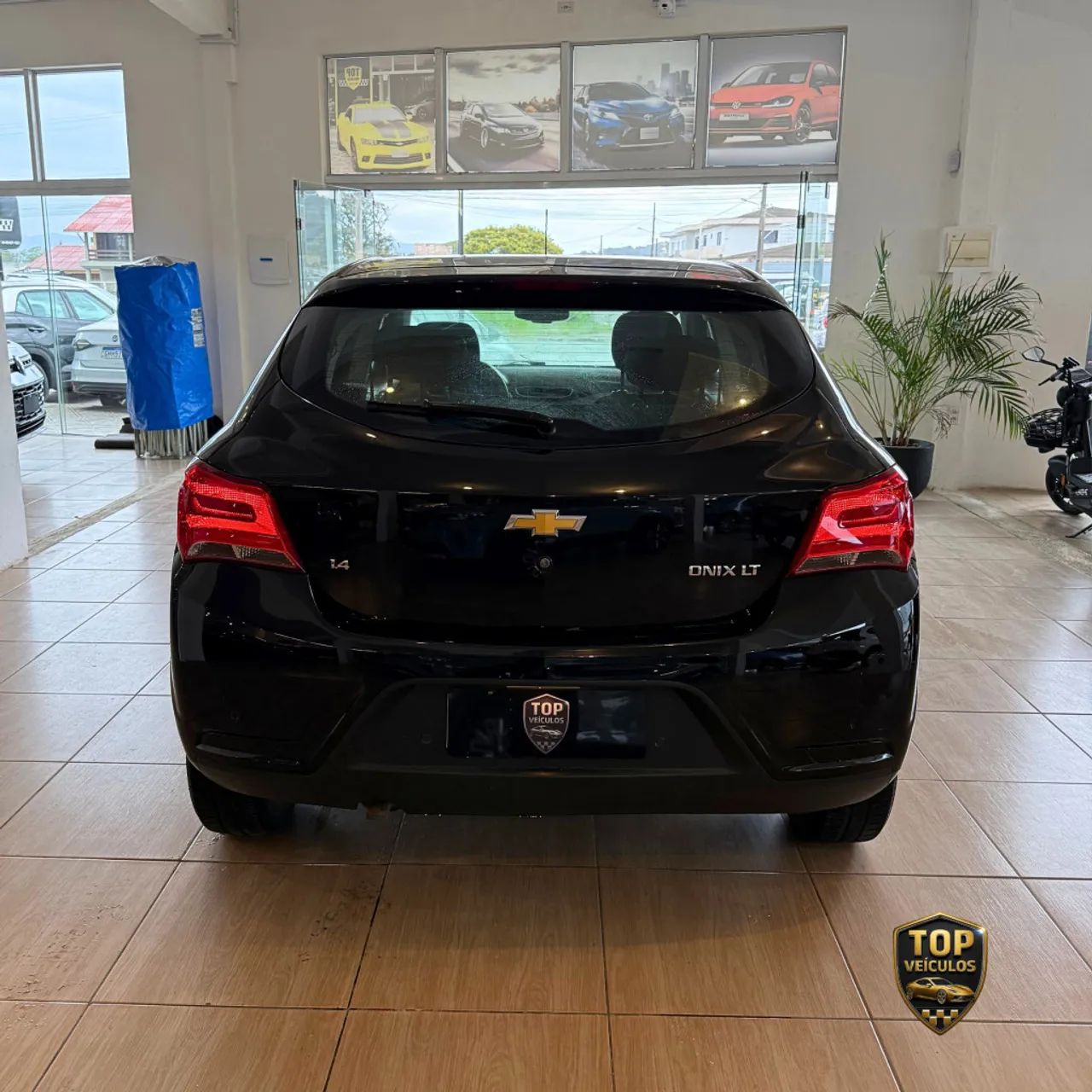 Chevrolet Onix Hatch LT 1.4 8V Flex Mec. 4P 2017 - Foto 5