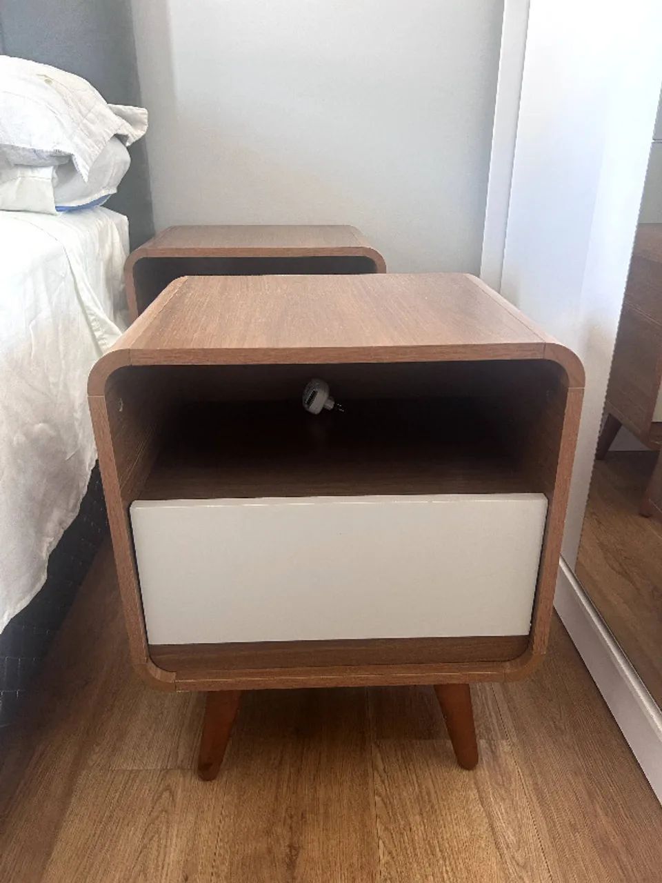 Mesa de Cabeceira - NÃO ENTREGO