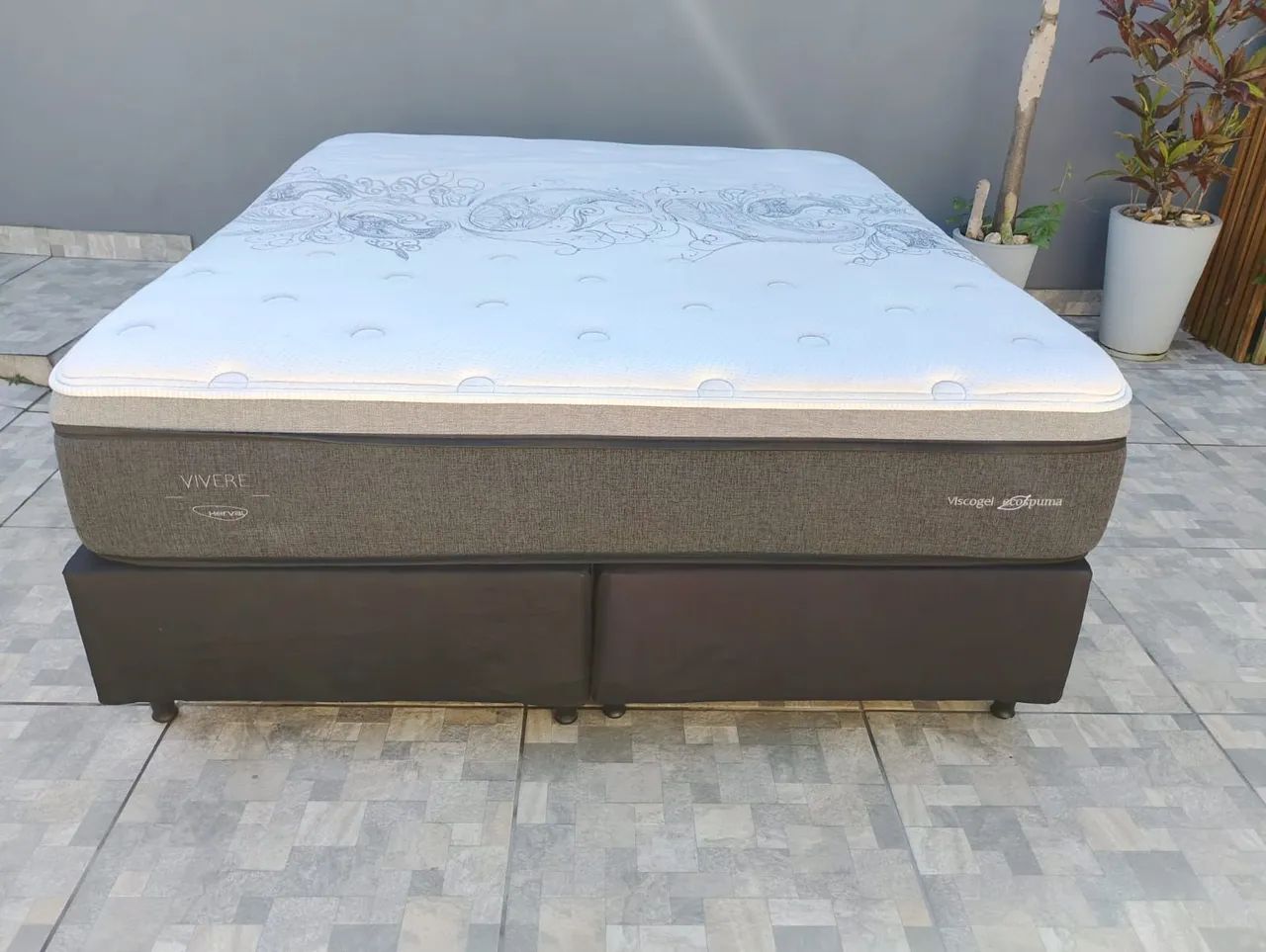 Excelente Cama Box Queen Size Herval - Foto 2