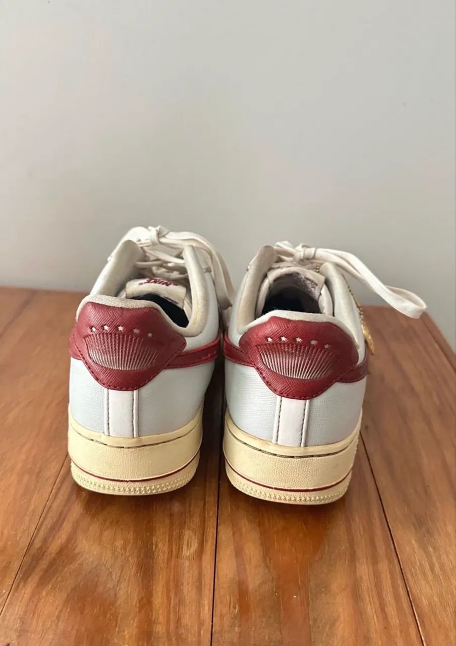 Tênis Nike air force 1 branco e vinho - TAM 37 - Foto 2