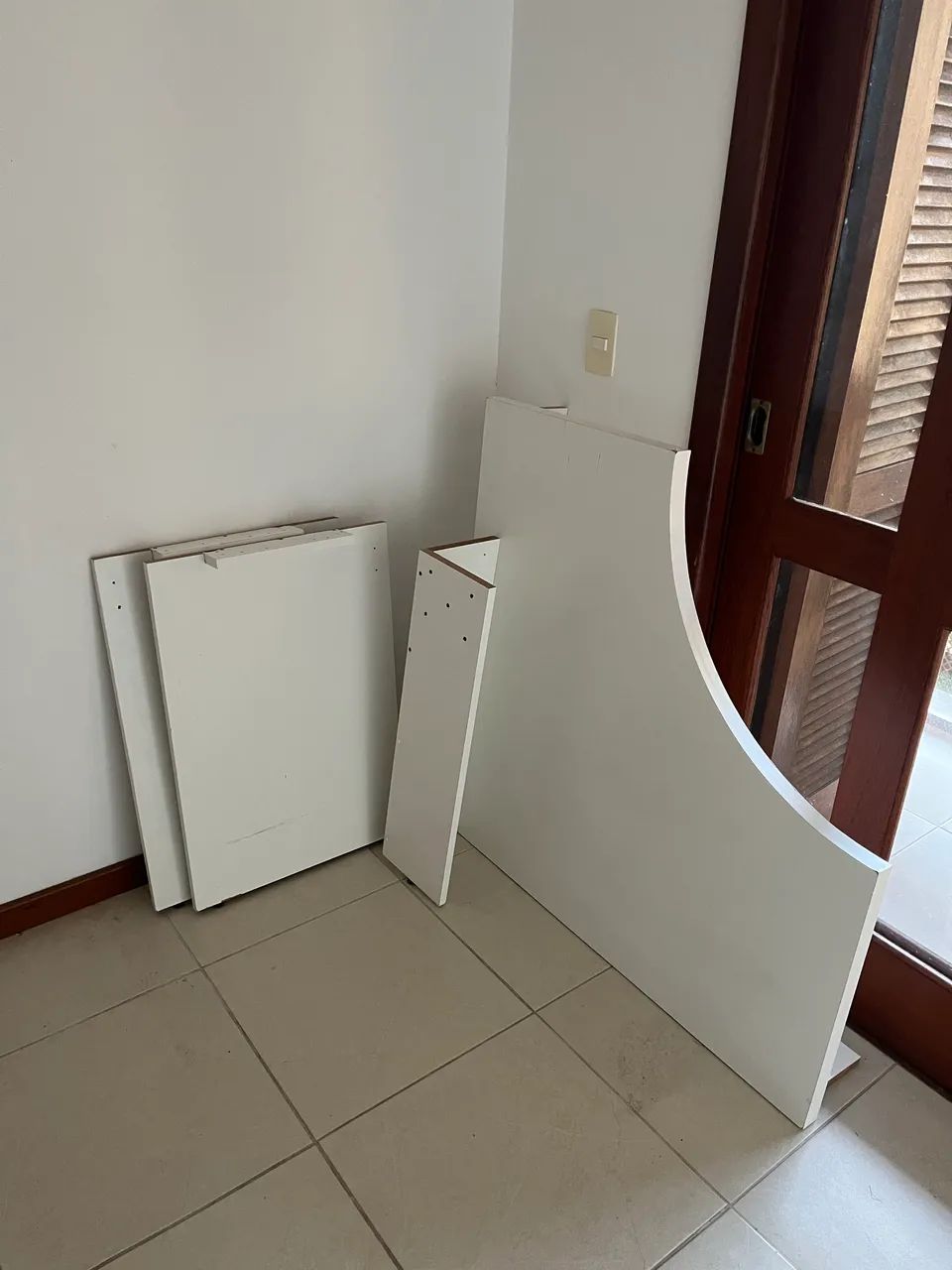 Mesa de canto em MDF + Estante de madeira  - Foto 4