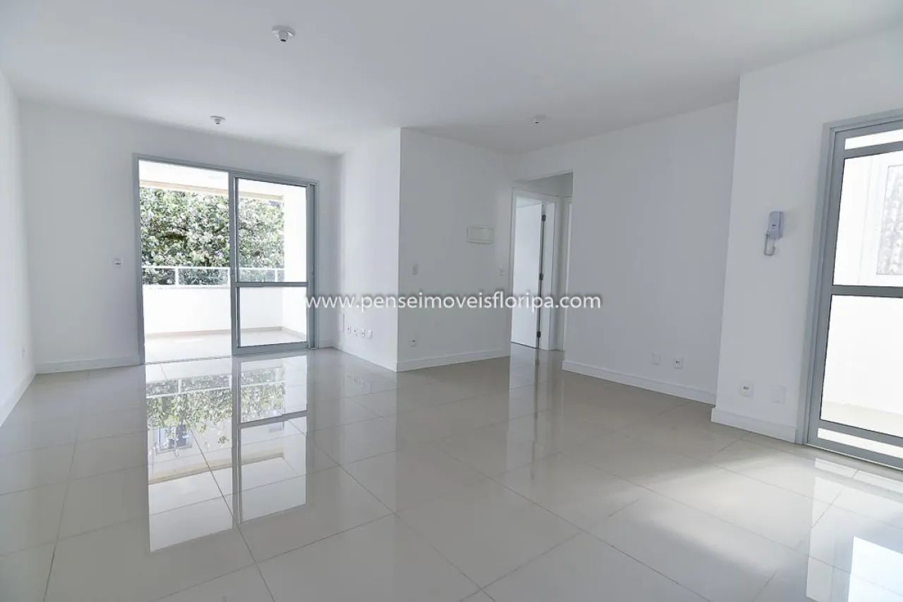 Apartamento 2 dormitórios sendo1 Suíte no Pantanal - Foto 2