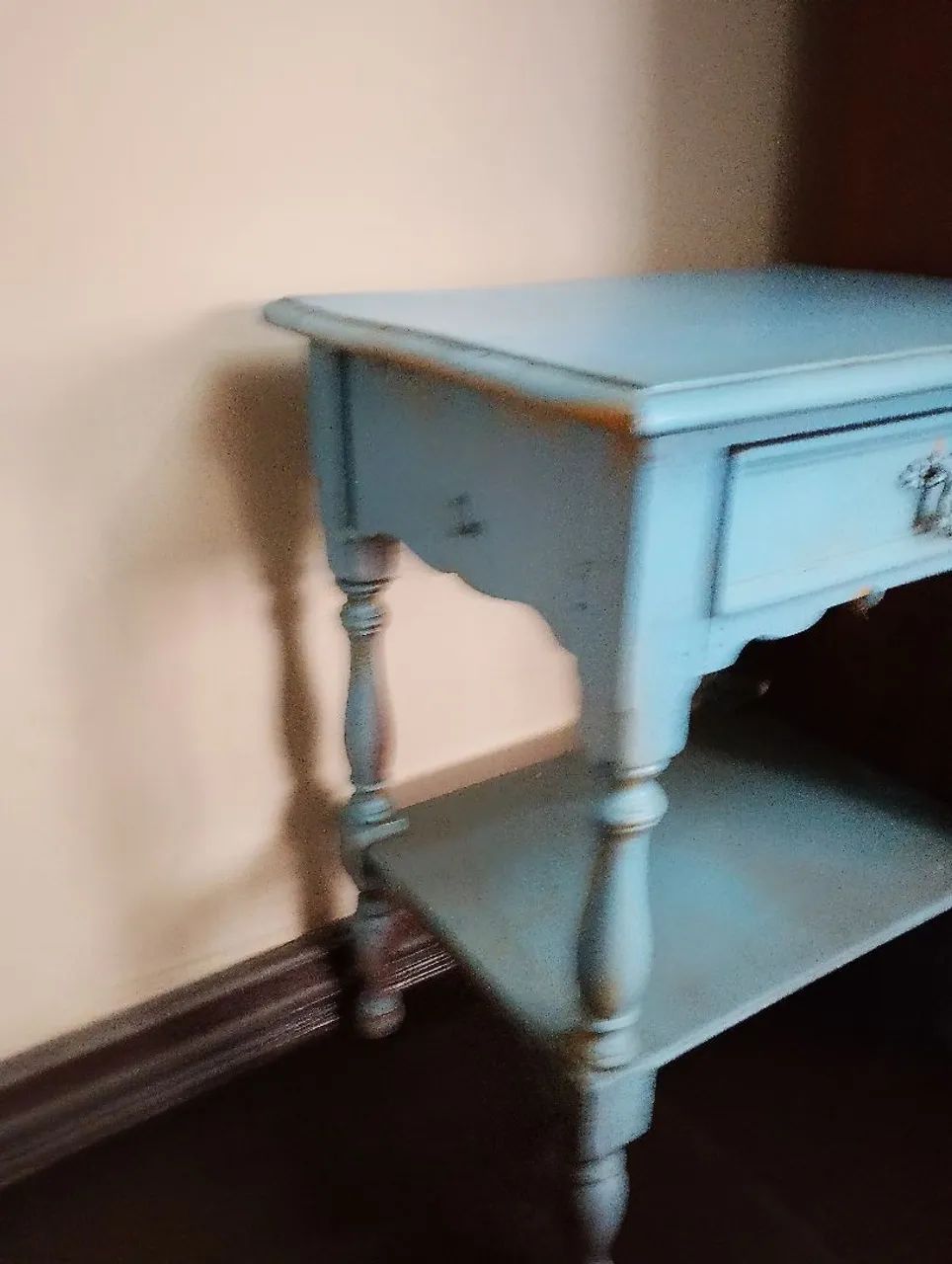 Mesa de cabeceira antiga pintada de azul  - Foto 3