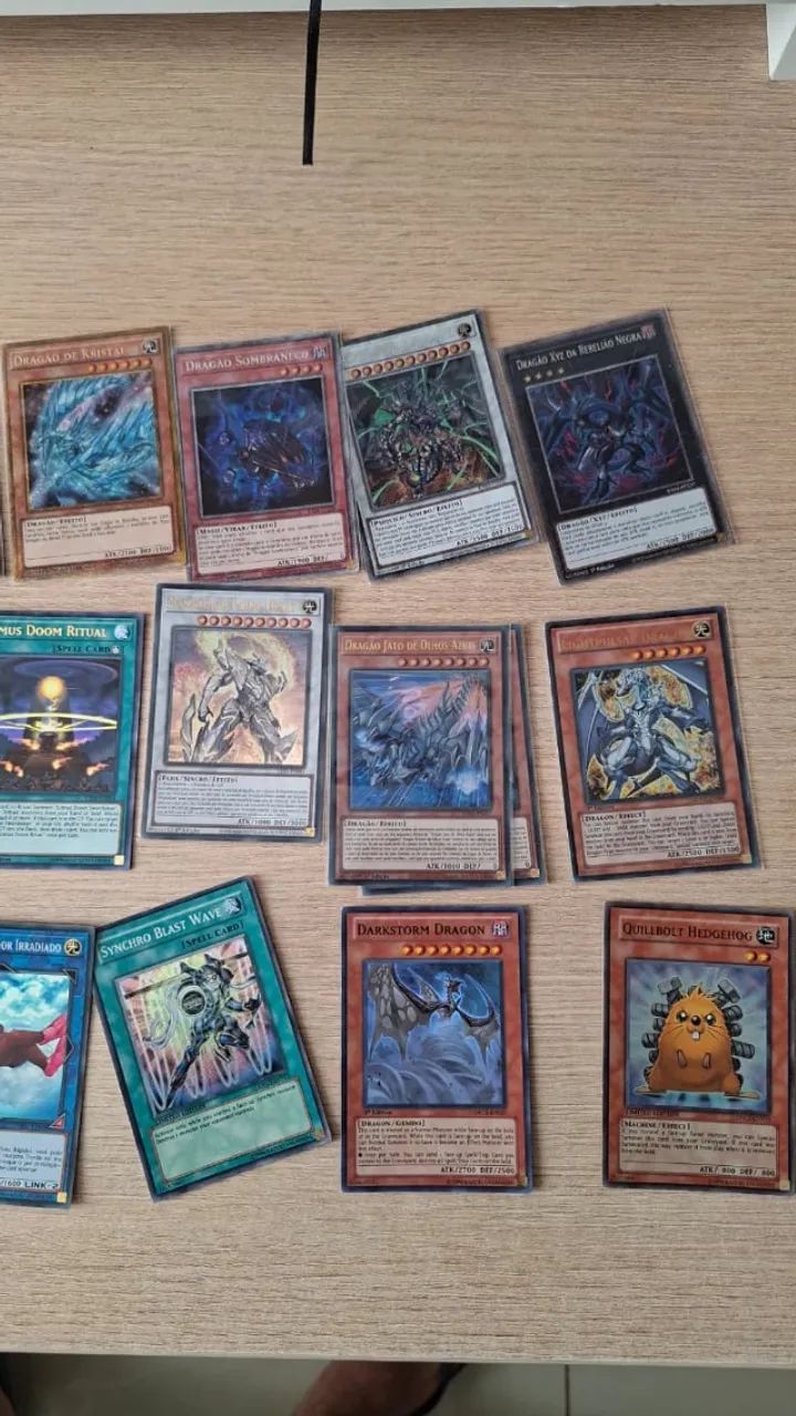 200 cartas de Yugioh | 50 com raridade - Foto 4
