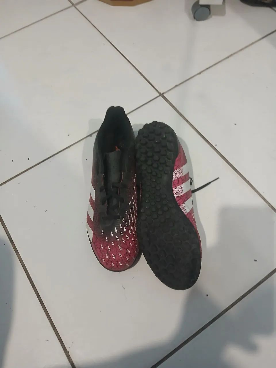Chuteira adidas predator Freak 4  n42 - Foto 4