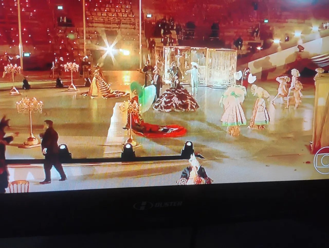 Vende se uma tv 32 polegadas hbuster - Foto 2