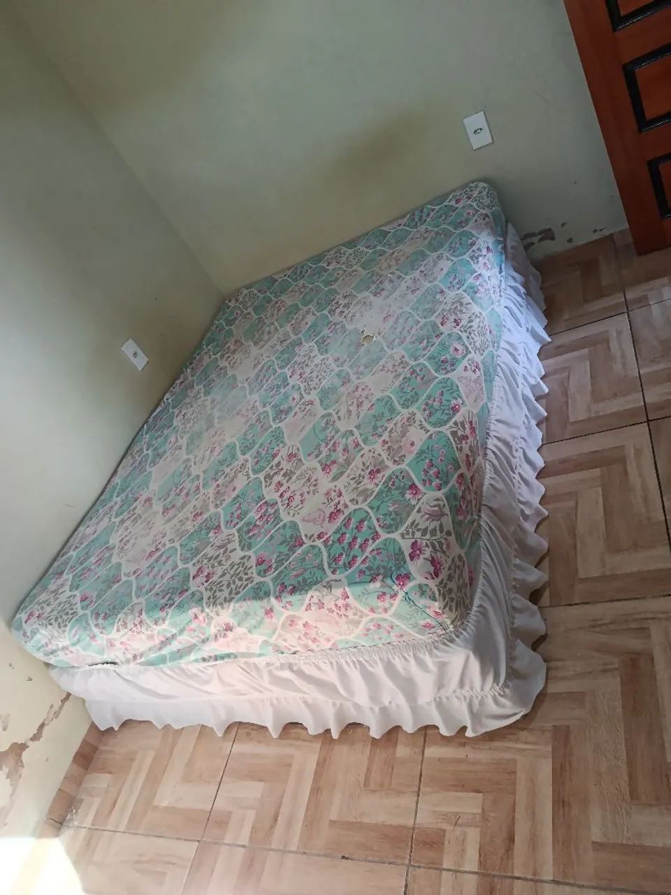 Cama box e colchão 