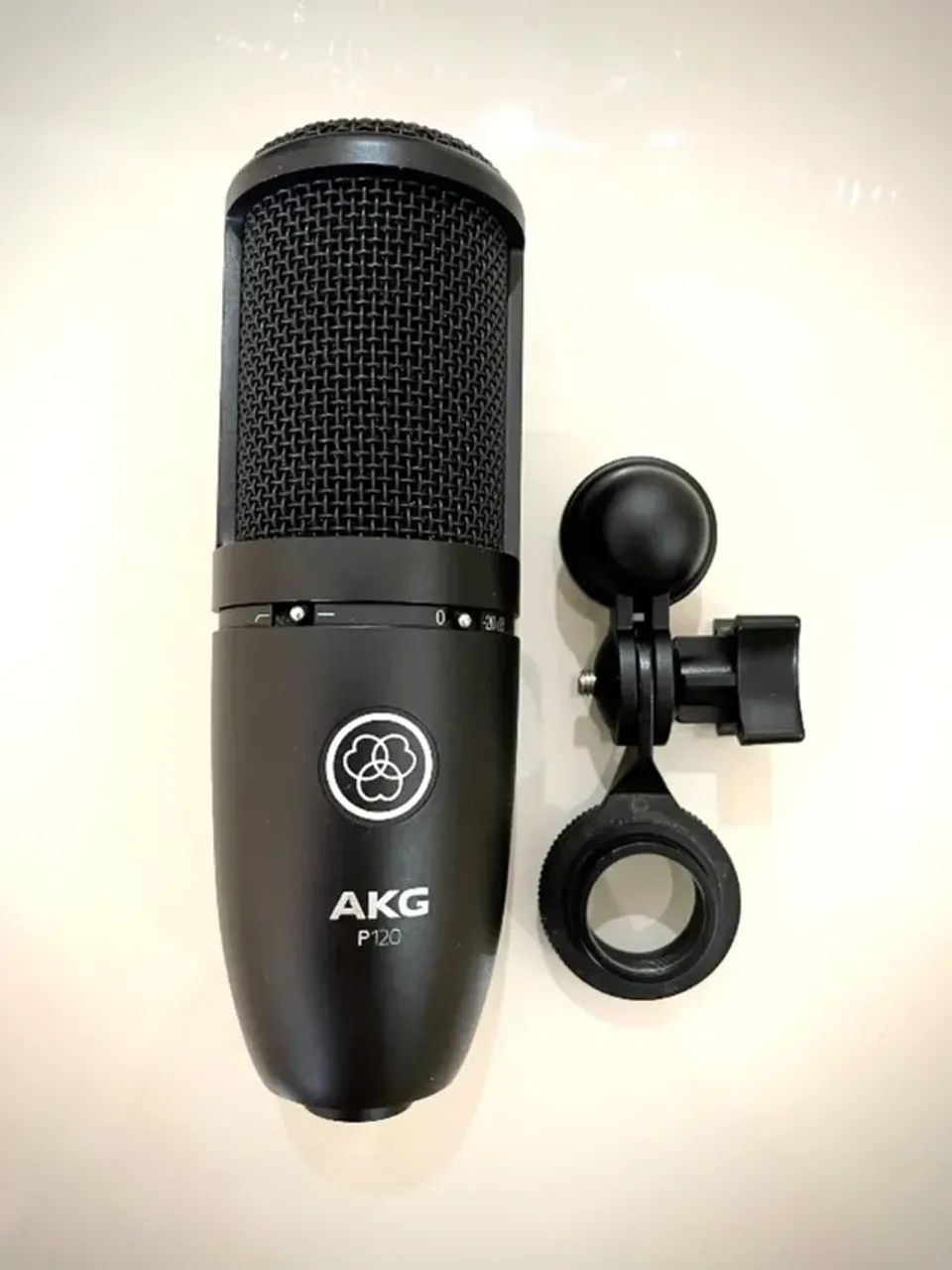 Microfone condensador AKG P120 + Interface M-Audio - Foto 4
