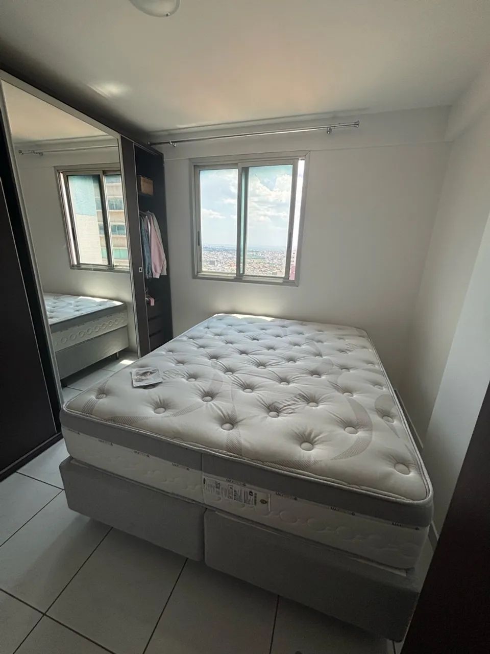 Cama box queen 