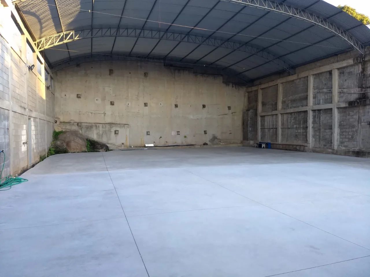 Terreno com 842,00m² com Galpão - Foto 4