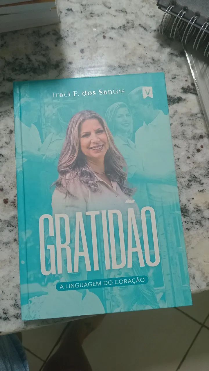 Livro gratidão Iraci 