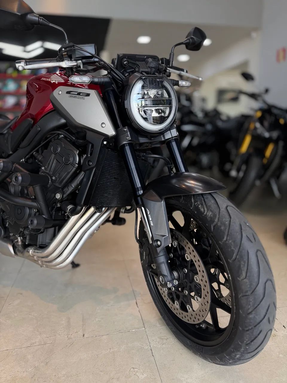 CB 650R 2024 - Foto 2