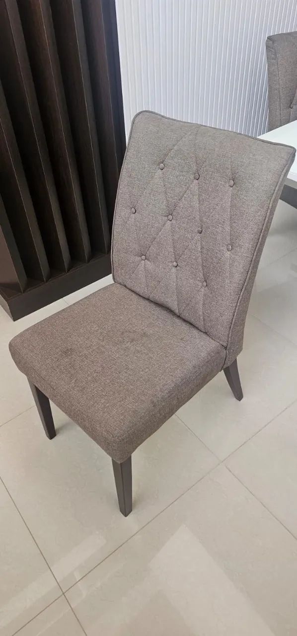 4 cadeiras estofadas para mesa de Jantar