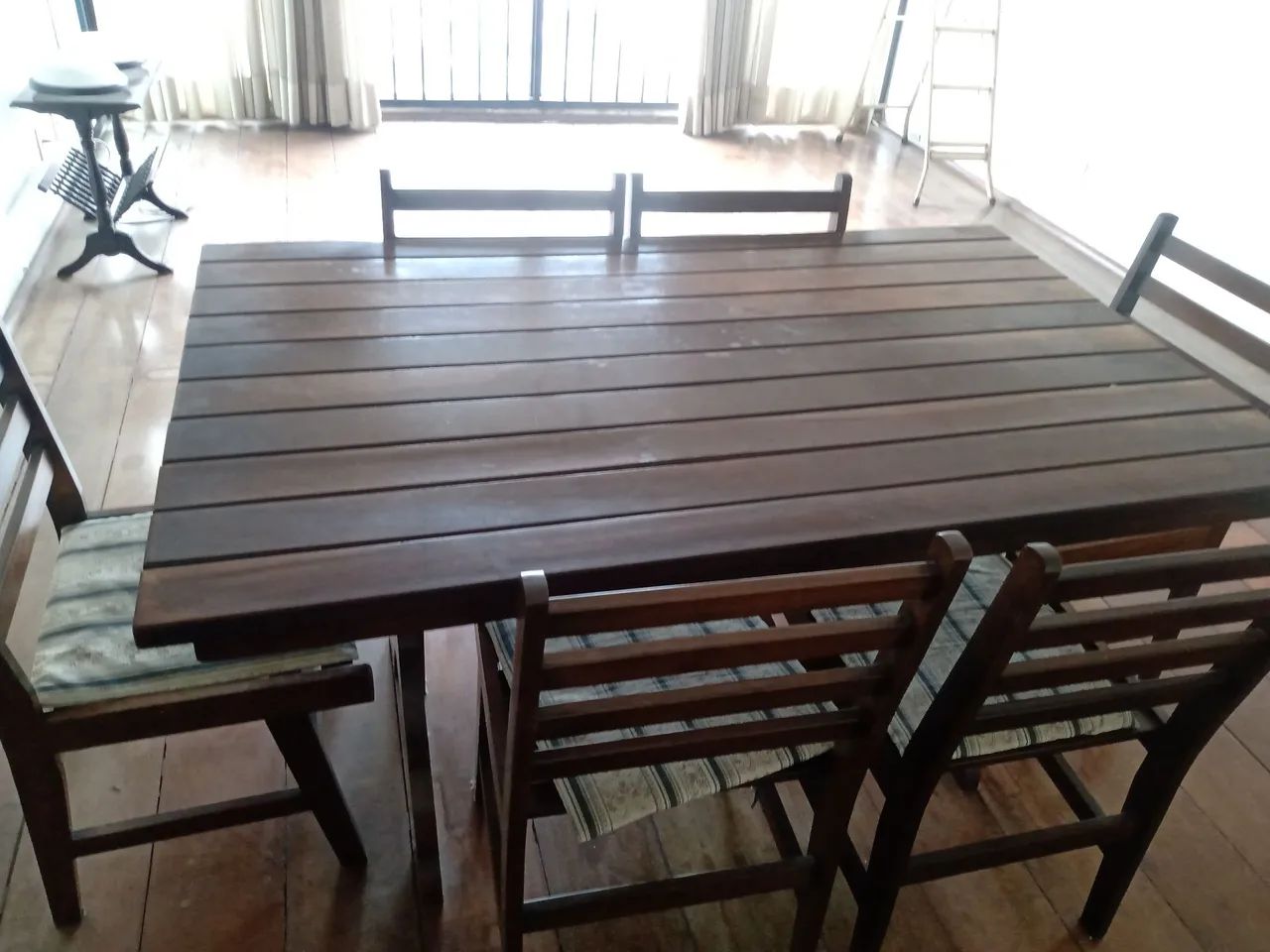 Vendo mesa ,sala de jantar!