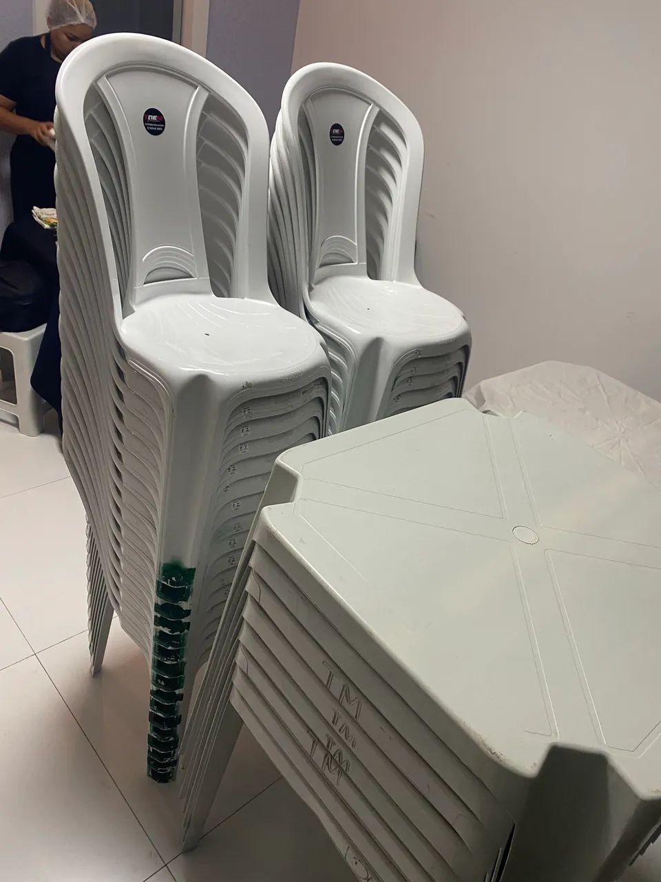 Locação de mesas e cadeiras  - Foto 5